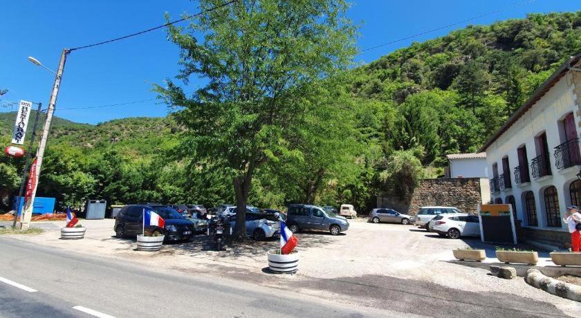 Hotel Des Gorges Au Viaduc 塔恩河畔里维耶尔 外观 照片